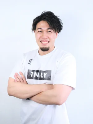 1NDLY 葛西店の浅日慧斗トレーナー